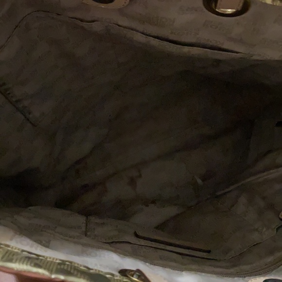 Gold Michael kors purse - Picture 3 of 5